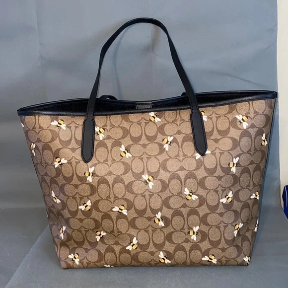 Coach City Tote Signature Logo Canvas Large Tote with Bee Print Like New - Picture 4 of 14